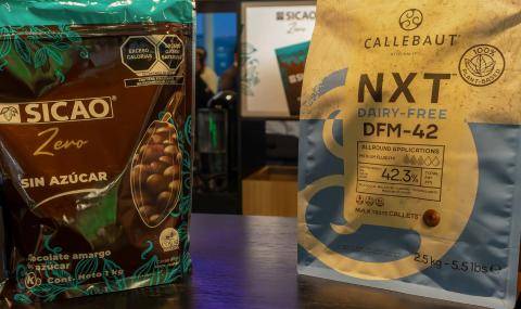 Bags of SICAO Zero (L) and Callebaut NXT (R)