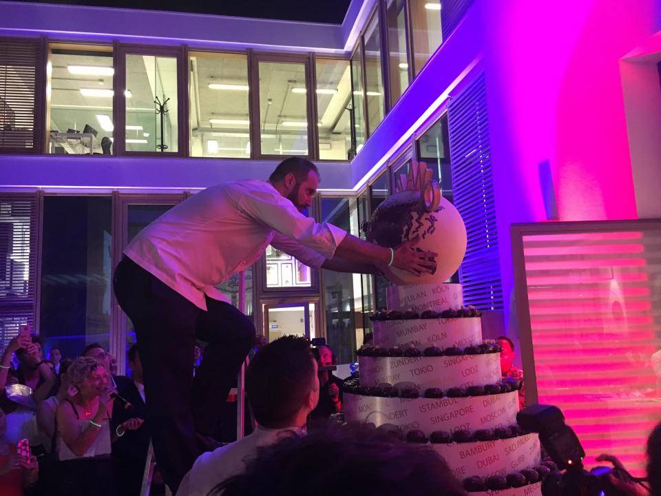 20 storey cake at opening of Chocolate Academy center Milan