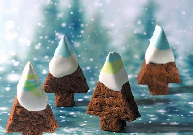 Brownie Christmas Trees with chocolate drip