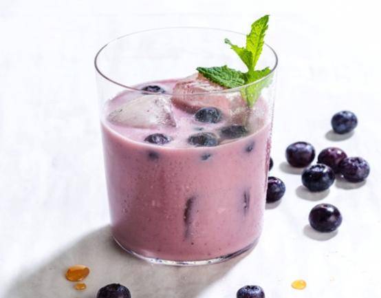 yoghurt drink with cacaofruit