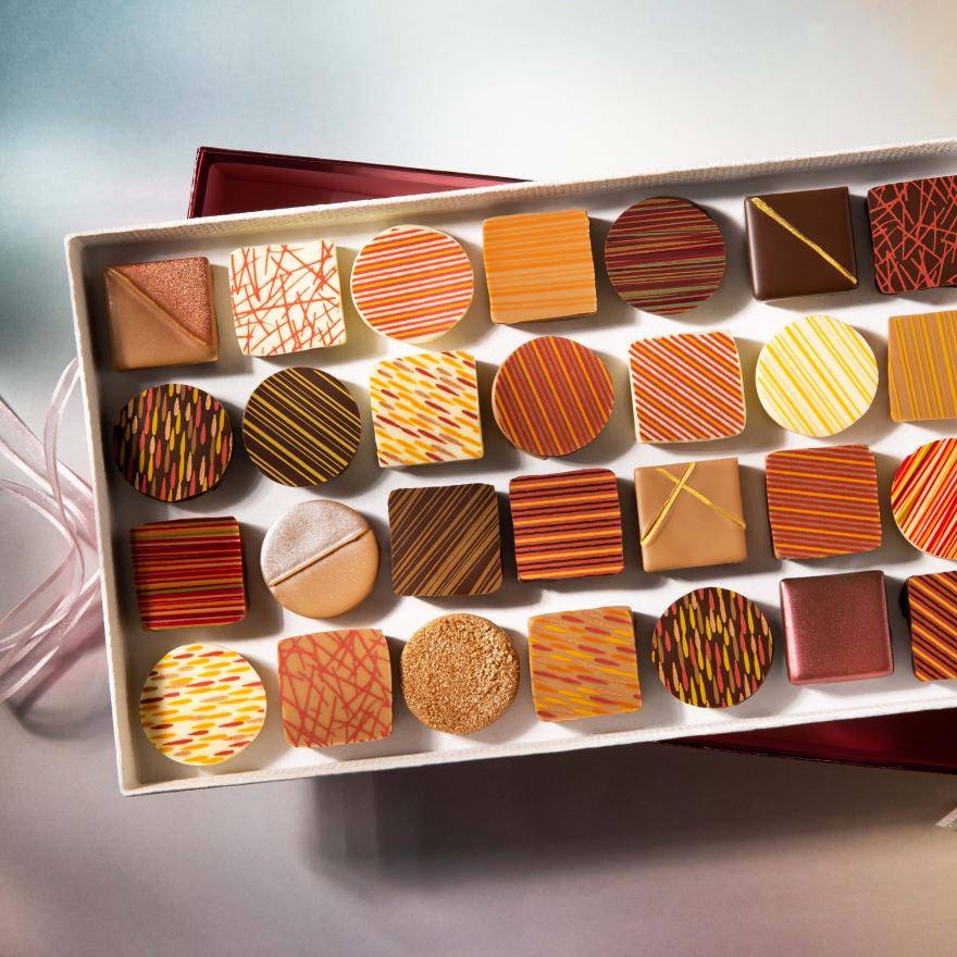 Pralines with various prints