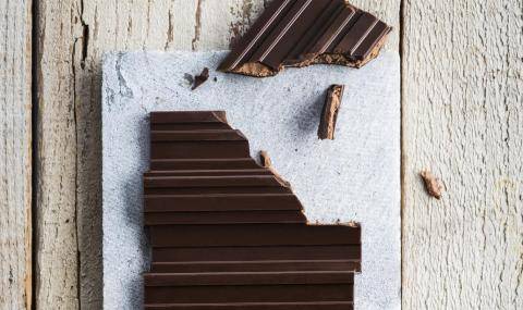 dark chocolate tablet reduced sugar