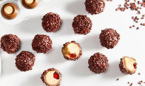 Mona Lisa metallic sprinkles truffles