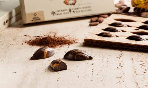 the cabosse praline presented, created with cacaofruit pulp