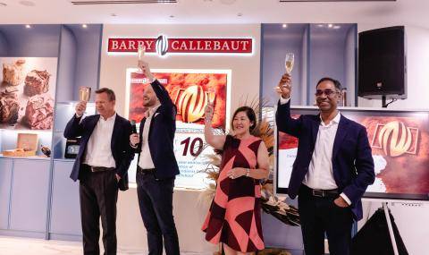L to R: Steven Retzlaff (President, Global Cocoa), Elie Fouché (VP, Cocoa APAC), Tan Yen Yen (Non-Executive Director of Barry Callebaut Group), Vamsi Mohan Thati (President, APAC), raising a toast to guests