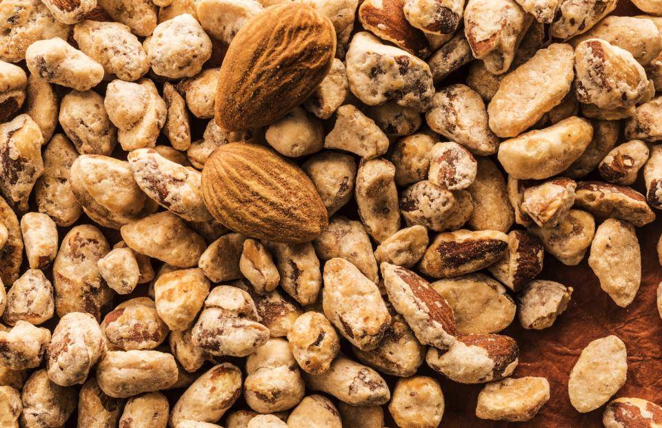Caramelized almond pieces with butter and salt