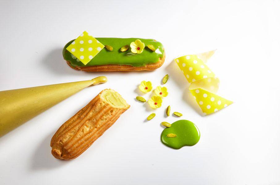 Pistachio éclair