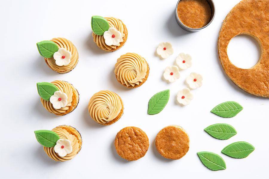 NUTTY LEMON CAKES