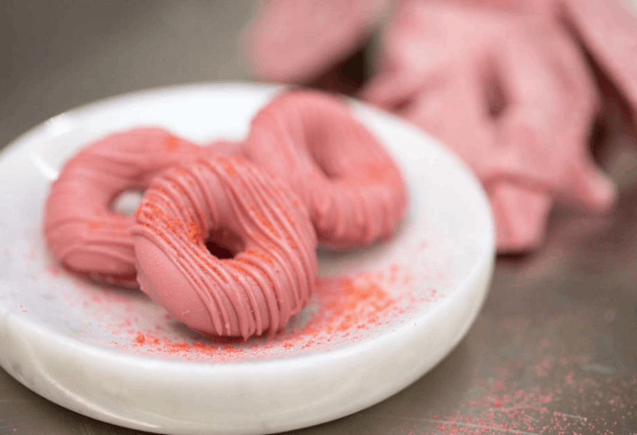 Ruby RB1 chocolate-covered marshmallow