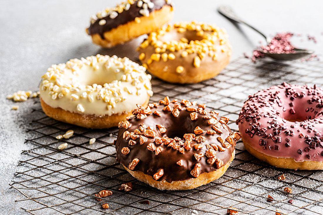 Donuts with fat based glazings