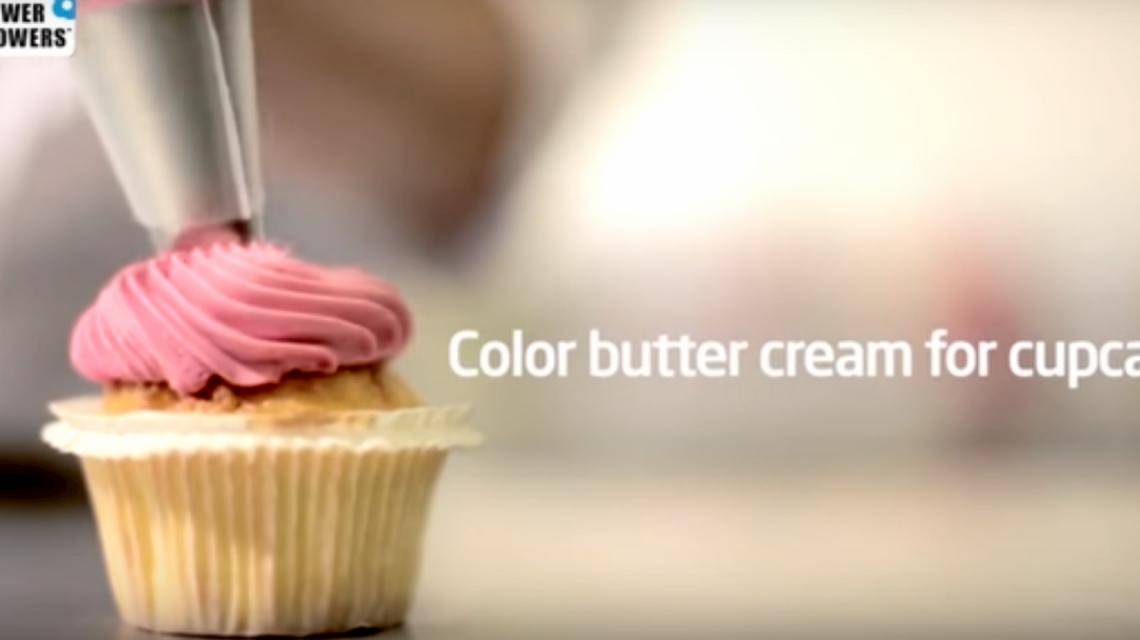How to color butter cream icing - YouTube