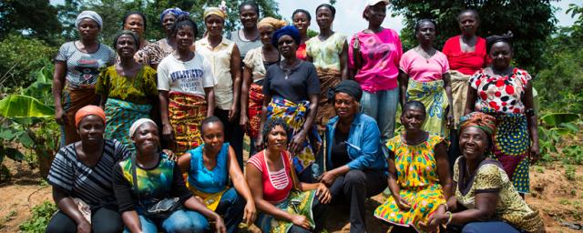 African women farmers - Cocoa Horizons is part of the Forever Chocolate movement by driving change in the cocoa sector