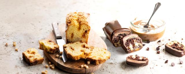 cake and cacaofruit